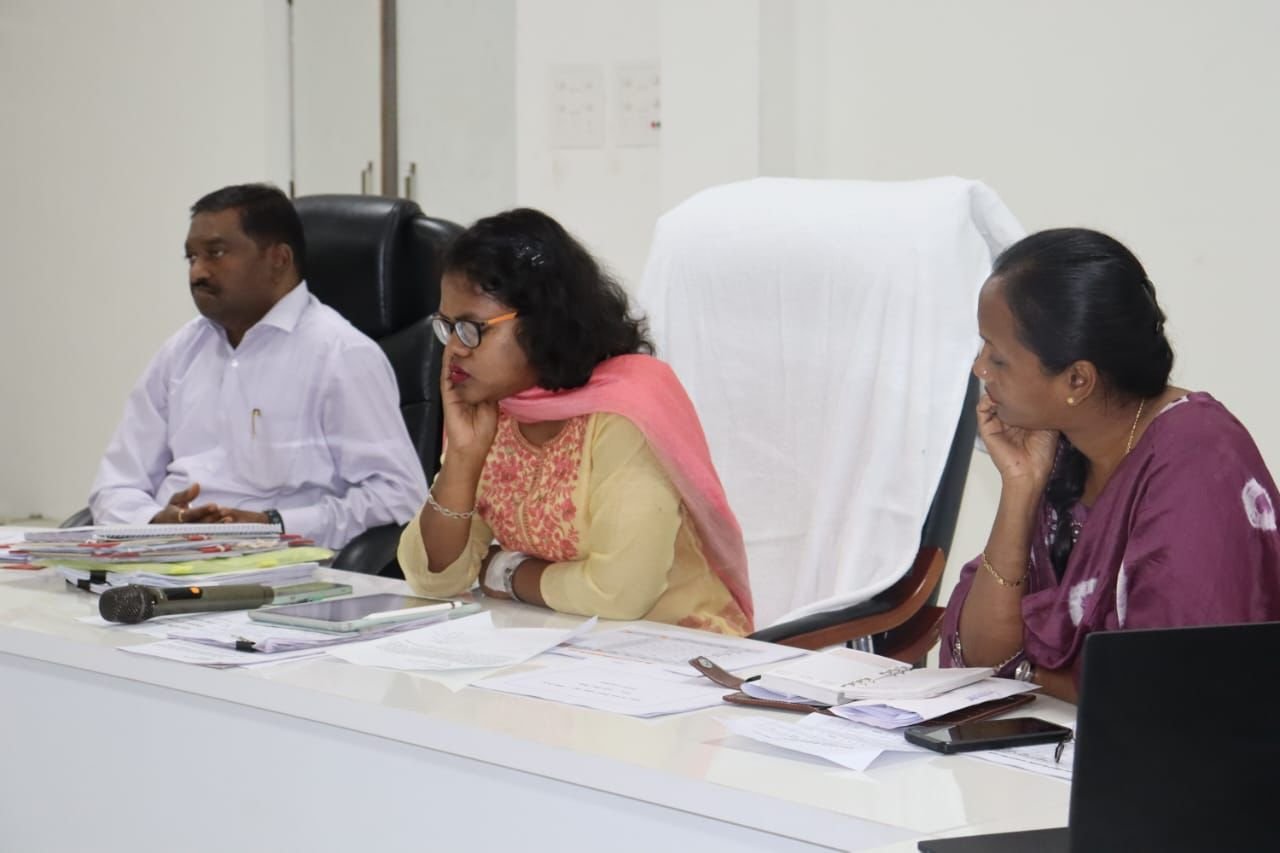 स्वास्थ्य केंद्रों में प्राथमिकता से सुविधाएं बढ़ाई जाए - कलेक्टर 1 IMG 20230301 WA0017 kshititech