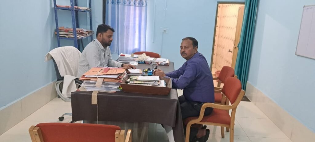विधायक प्रतिनिधि सुरेश अग्रवाल के प्रयास का दिखने लगा रंग, बोरदा क्रॉसिंग में मार्किंग के साथ दुर्घटनाओं पर अंकुश लगाने के उपाय चालू 4 IMG 20230213 WA0005 1 kshititech
