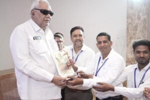 कलाकारों का अद्भुत प्रदर्शन, सक्ती के कलाकारों का जलवा, कहा - कला पैसों की मोहताज नहीं होती, सम्मान मिलना बड़ी बात होती है, एकता पत्रकार संघ के आयोजन को सराहा नगरवासियों ने, कला, मेहनत और प्रतिभा का हुआ सम्मान 20 IMG 20230417 WA0132 kshititech