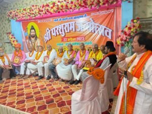 बारिश की फुहारों के बीच आतिशबाजी के साथ निकली भगवान परशुराम की भव्य शोभायात्रा 11 IMG 20230423 WA0018 kshititech