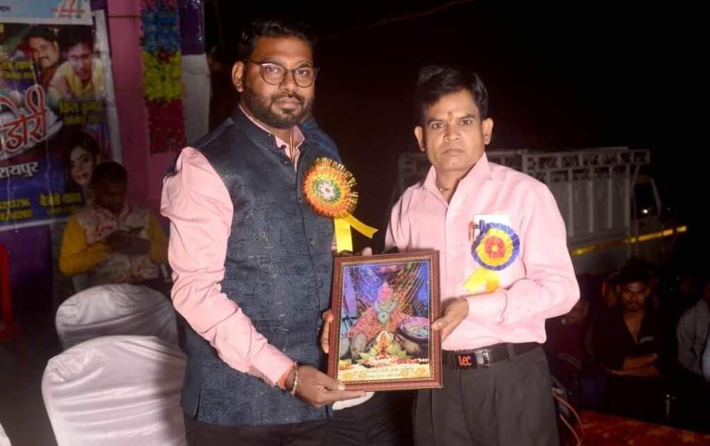 इस बार युवा नेता भीम पटेल सक्ती से विधानसभा चुनाव लड़ने की तैयारी में, दिल्ली पहुंचकर राहुल गांधी से मिलने की तैयारी, लौटकर जनता के बीच फूंकेंगे चुनावी बिगुल 3 IMG 20230715 143517 1 kshititech