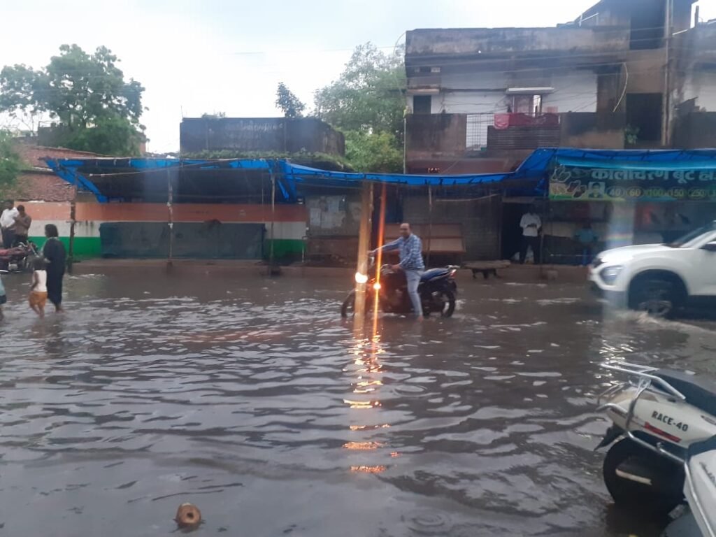 सक्ती नगर का "गौरव पथ" बना "पानी पथ" 2 IMG 20230818 WA0004 kshititech