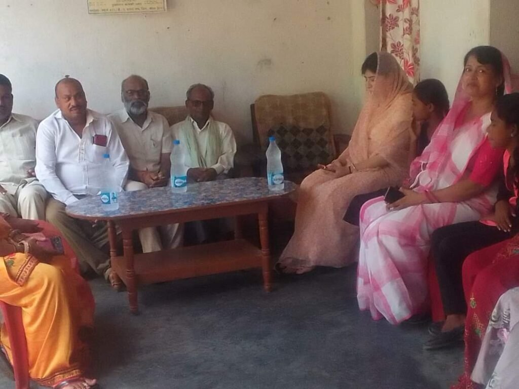 चंद्रपुर विधानसभा में "संयोगिता" के कदम से कदम मिलाकर साथ दे रहे "रामकुमार" 3 IMG 20230820 WA0017 kshititech