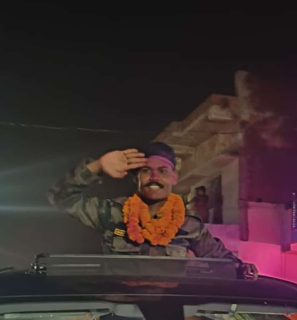 सक्ती जिले का मान अग्निवीर बबलू, गृहग्राम टेमर पहुंचने पर आतिशी स्वागत 1 IMG 20231007 WA0003 kshititech