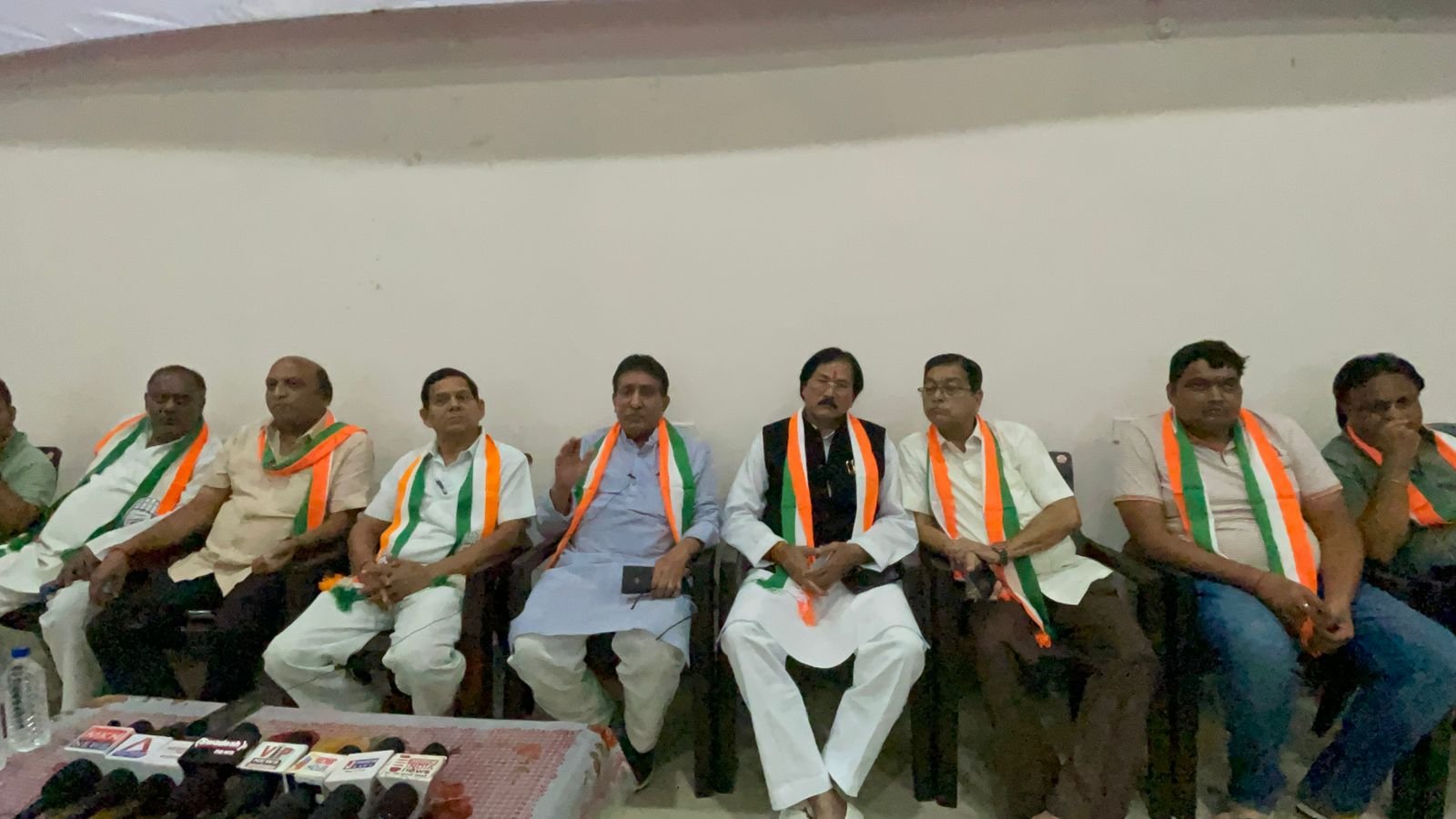 महिलाओं को प्रलोभन देकर फार्म भरवा रहे भाजपा कार्यकर्ता, कांग्रेस ने लगाया आरोप 1 IMG 20231113 WA0044 kshititech