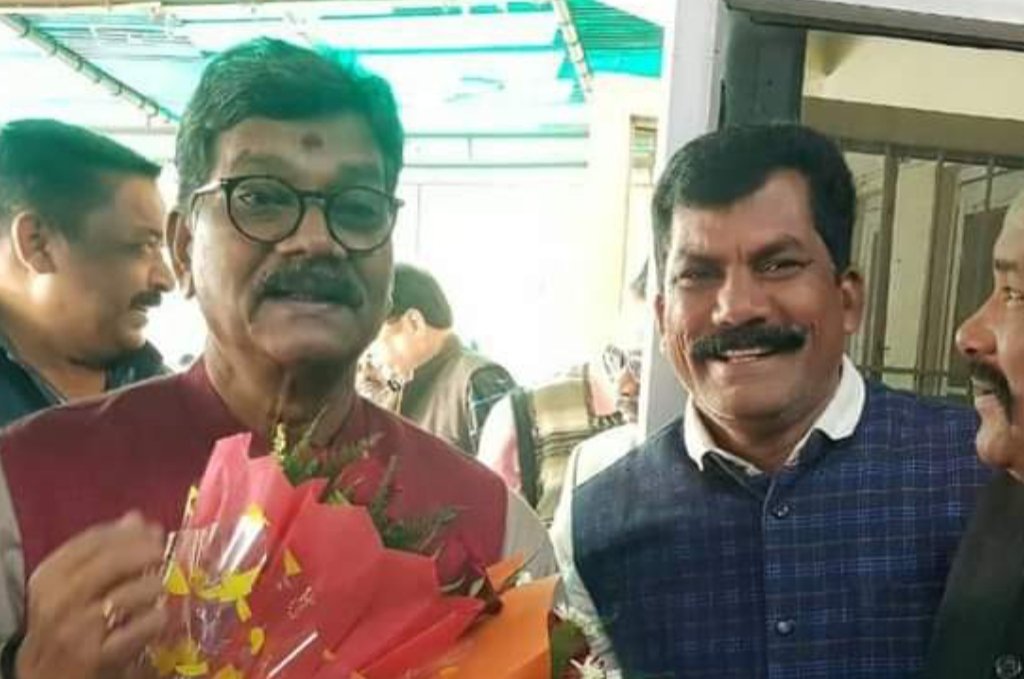 कांग्रेस का चाबुक, जिला उपाध्यक्ष चूड़ामणि राठौर को दिखाया बाहर का रास्ता, सक्ती विधानसभा में दिखेगा असर 2 IMG 20231109 221338 kshititech