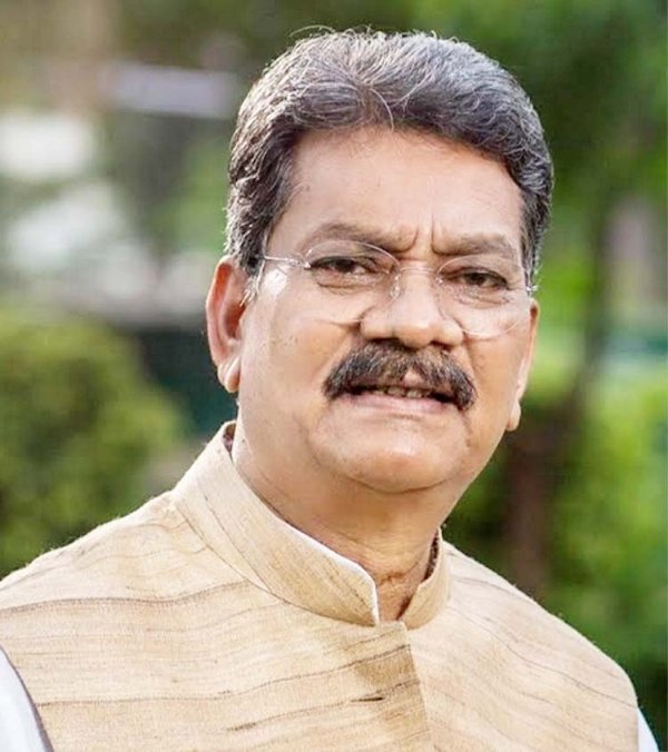 सक्ती को जिला बनाने वाले सक्षम नेतृत्व डॉ चरणदास महंत को फिर से जीतायेगी क्षेत्र की जनता - मनीष कथूरिया 2 image search 1699761397482 kshititech