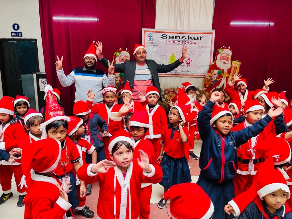 सक्ती के संस्कार पब्लिक स्कूल में हुई क्रिसमस सेलिब्रेशन एक्टिविटी तथा इंटर हाउस स्कूल प्रतियोगिता, कक्षा नर्सरी से ग्यारहवीं तक के छात्रों ने दर्ज़ कराई सहभागिता , सक्ति जिले का शीर्ष सी.बी.एस.ई स्कूलों में पहचान है संस्कार पब्लिक स्कूल की , मिल्खा, कपिल, नीरज और ध्यानचंद हाउस के बच्चों की रही सक्रिय भागीदारी 1 IMG 20231223 WA0041 kshititech
