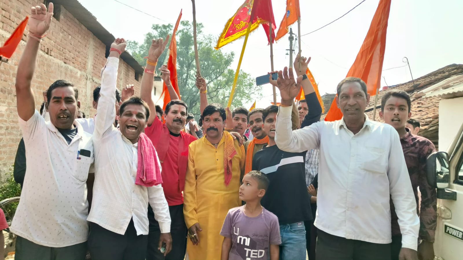 भगवान राम की शोभायात्रा निकाली गई, जगह जगह हुआ प्रसाद वितरण 1 IMG 20240124 WA0017 kshititech