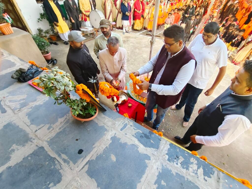 गणतंत्र दिवस अमर रहे के नारो से गूंजा गूजन स्कूल 5 img 20240126 0755543816213659440897294 kshititech