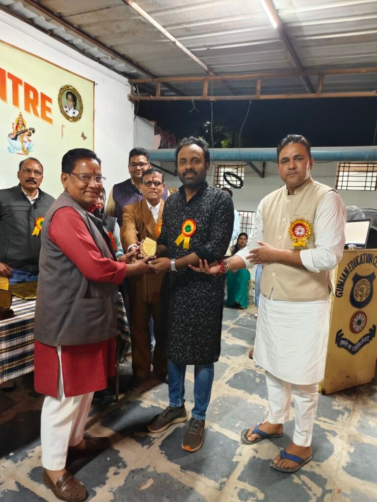 साहित्य और संगीत के संगम के साथ हुआ भारत की सीमा में सेवा देने वाले सक्ती क्षेत्र के वीर सपूतों का सम्मान 11 img 20240128 1840595952157240275465154 kshititech