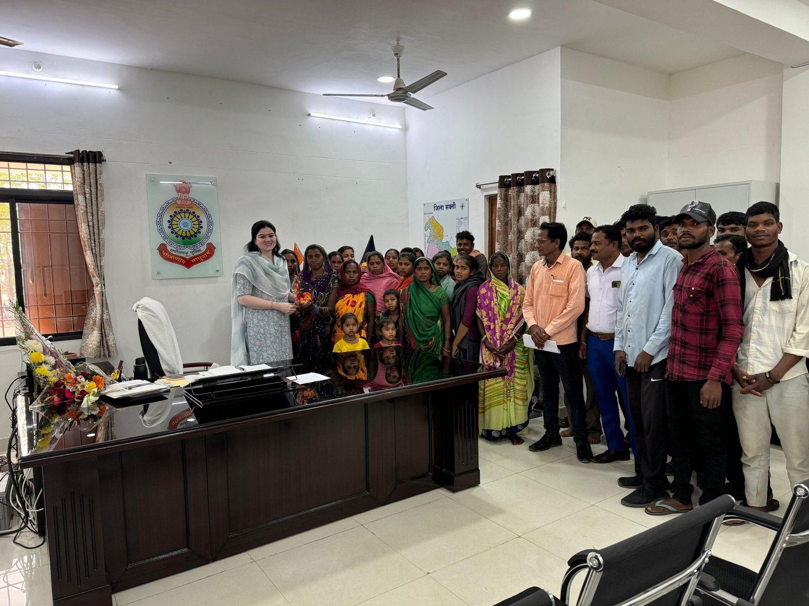 पुलिस अधीक्षक के त्वरित प्रयास से 80 मजदूर सकुशल आए अपने घर 1 IMG 20240227 WA0068 scaled kshititech