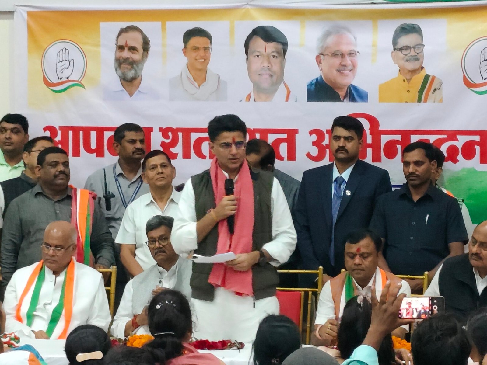 खुद कार चलाते सक्ती पहुंचे सचिन पायलट, कार्यकर्ताओं से कहा इतिहास रचा जा रहा है, आप सभी इसके साक्षी बनें, 11 फरवरी को सक्ती पहुंचेगी न्याय यात्रा 1 IMG 20240202 204003 scaled kshititech