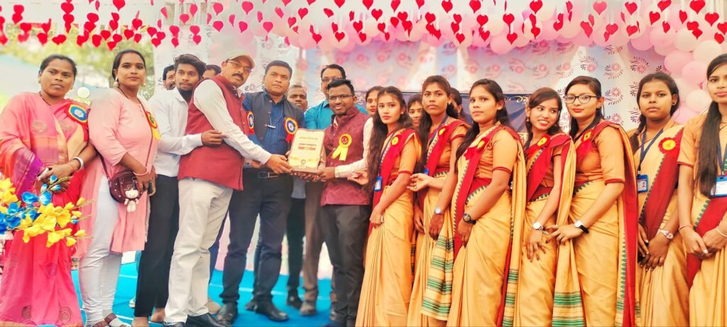 अंबेडकर स्कूल में रंगारंग वार्षिकोत्सव समारोह संपन्न, अतिथियों ने कहा अंबेडकर स्कूल अब नई ऊंचाइयों को कर रहा हासिल 2 img 20240201 wa00406707437154925589649 kshititech