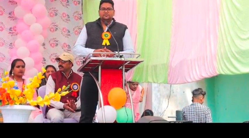 अंबेडकर स्कूल में रंगारंग वार्षिकोत्सव समारोह संपन्न, अतिथियों ने कहा अंबेडकर स्कूल अब नई ऊंचाइयों को कर रहा हासिल 3 screenshot 2024 0201 135654270084243785811213 kshititech