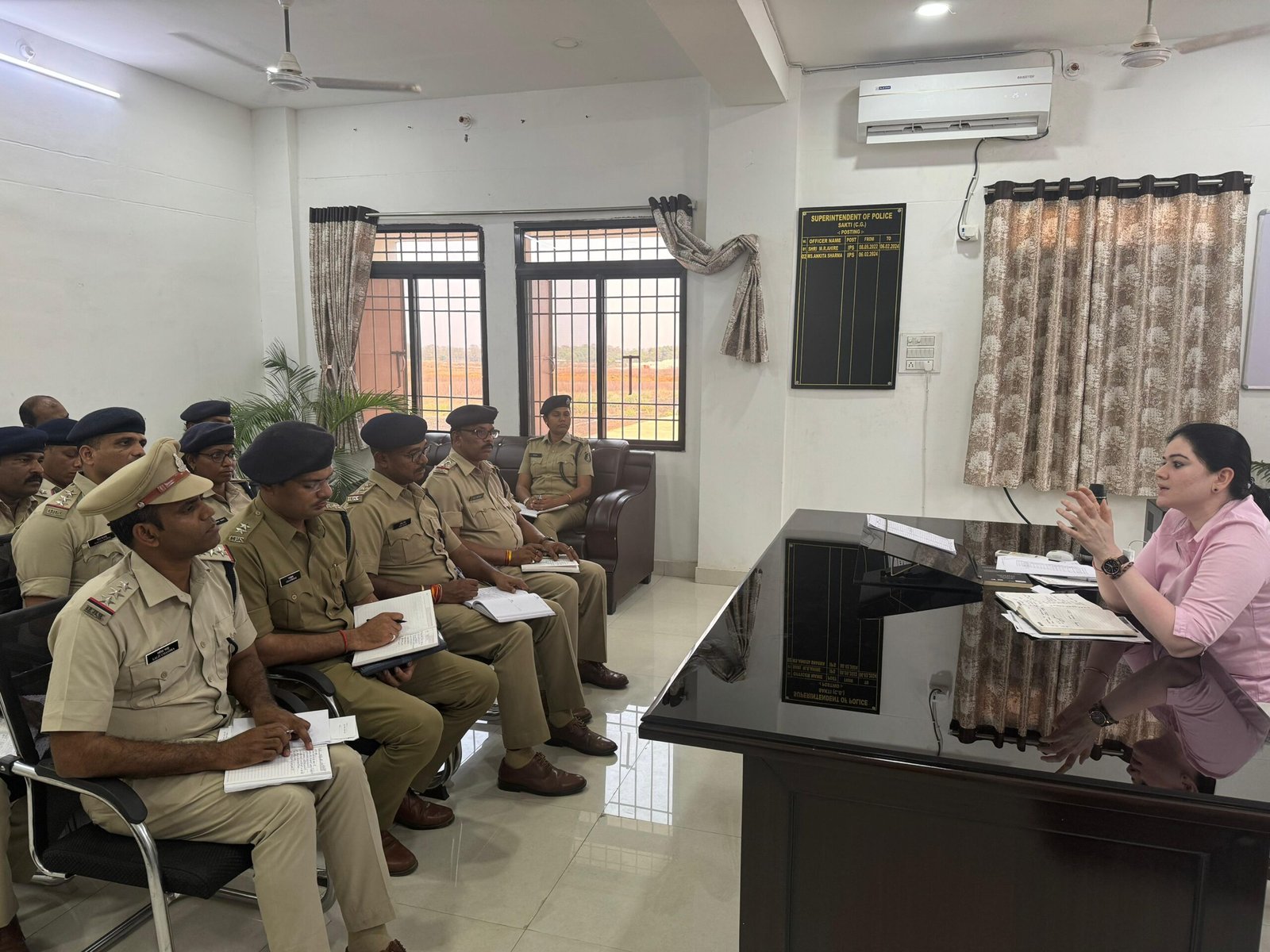 थाना प्रभारियों को सख्त निर्देश, अवैध कार्य करने वालों को बिलकुल न बख्शा जाए - एसपी 1 IMG 20240313 WA0051 scaled kshititech