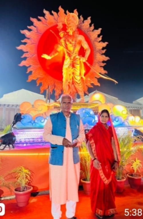 विश्व प्रसिद्ध तीर्थ श्रीराम नगरी अयोध्या पावनधाम में संगीतज्ञ- श्याम कुमार चन्द्रा "श्रीराम महोत्सव सारस्वत सम्मान" से सम्मानित 2 img 20240327 wa00331296855664027443612 kshititech