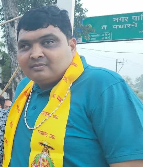 चेंबर की अपील, व्यापारी रहें सतर्क, सीसीटीवी कैमरे लगवाएं, अपडेट रखें साथ ही कोई संदेह हो तो दें तत्काल पुलिस को सूचना, बढ़ती चोरियों के बाद चेंबर ऑफ कामर्स के पदाधिकारियों ने की सक्ती के व्यापारियों से अपील 2 img 20240325 wa00123671560441293822275 1 kshititech