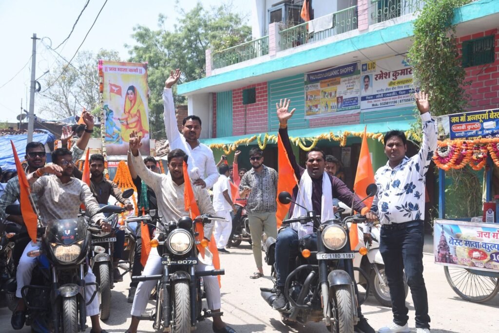 धूमधाम व हर्षोल्लास के साथ मनाई गई भक्त माता कर्मा जयंती, निकाली गई भव्य बाइक रैली 4 img 20240406 wa00698423701904168863702 kshititech