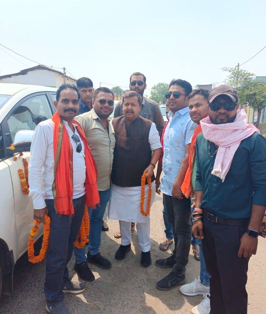 संजय कश्यप के नेतृत्व में डोडकी में हुआ वित्तमंत्री ओपी चौधरी, भाजपा प्रदेश प्रभारी नितिन नवीन का हुआ स्वागत, कार्यकर्ताओं ने समर्थन में लगाए गगनचुंबी नारे 2 screenshot 2024 0406 1629461313236615376215471 kshititech