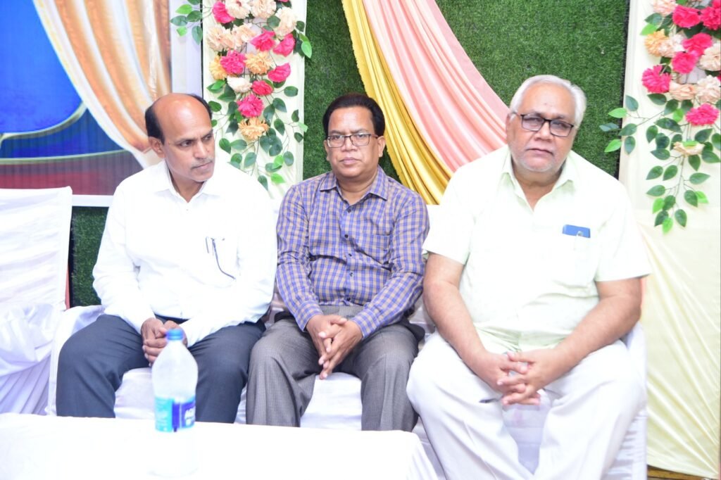 सफलता कड़ी मेहनत से मिलती है, इसका कोई शॉर्टकट नहीं है, आप जैसा सोचेंगे वैसा बनेंगे - सांसद कमलेश जांगड़े, एकता पत्रकार संघ सक्ती के आयोजन से बढ़ा मेधावियों का उत्साह, शिक्षा के लिए बेहतर कार्य करने वाले टीचर्स भी हुए सम्मानित 9 dsc 78024483568031835768720 kshititech