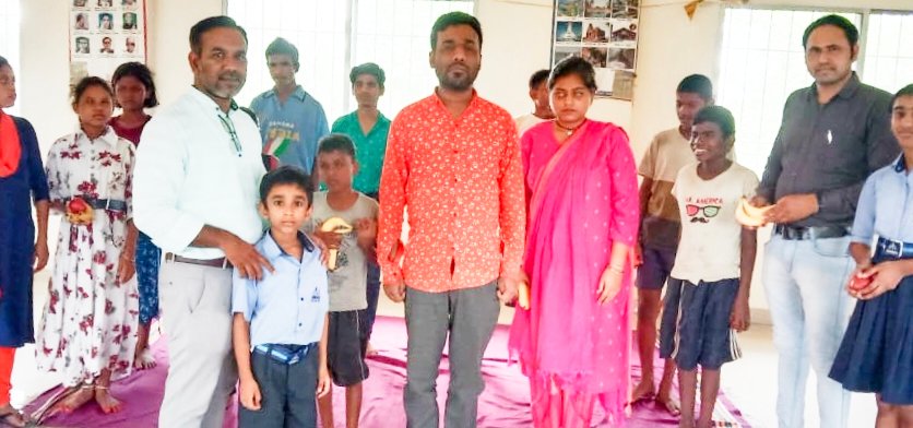 दृष्टि बाधित बच्चो के साथ समर्पण सुशीला सेवा संस्थान ने मनाई माता सुशीला देवी की 70 वीं जन्म जयंती 1 IMG 20240704 103416 kshititech