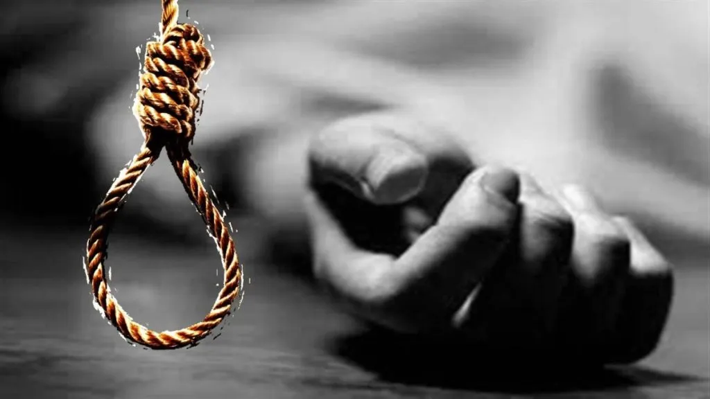 सक्ती जिले में पेड़ से लटकती मिली बुजुर्ग की लाश, आत्महत्या का अंदेशा, जांच में जुटी पुलिस 1 image search 1721227154235 kshititech