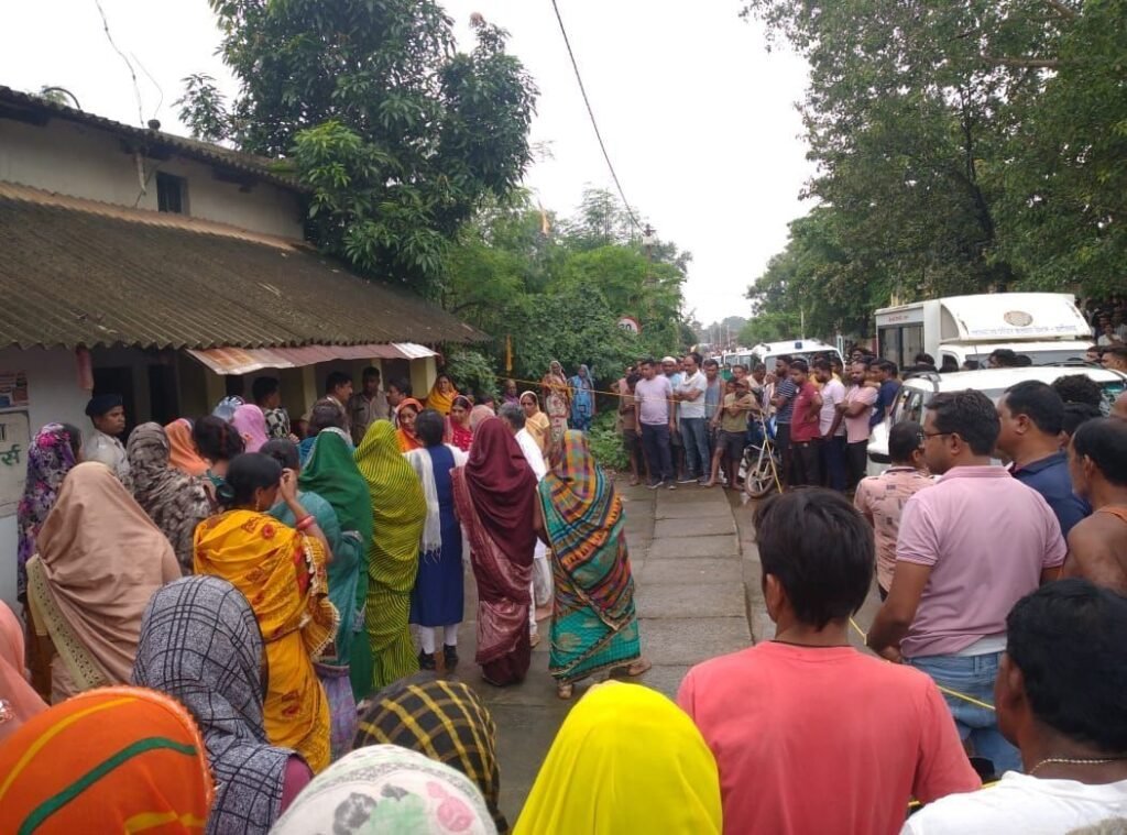 सक्ती दोहरा हत्याकांड : कहीं इसलिए तो नहीं कर दी हत्या, निसंतान दंपति को नींद में ही उतार दिया था मौत के घाट, झकझोर देने वाले हत्याकांड में ये एंगल हो सकता है प्रमुख कारण ! 3 img 20240731 wa04065302556160229402216 kshititech