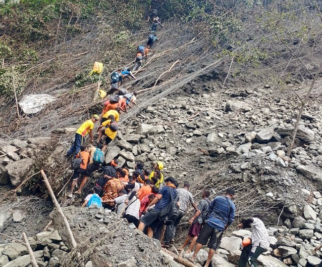 उत्तराखंड में अब भी फंसे 400 यात्री, हिमाचल में 41 लोगों की मौत, बिहार में दर्जनों गांव बाढ़ की चपेट में 1 IMG 20240805 WA0026 kshititech
