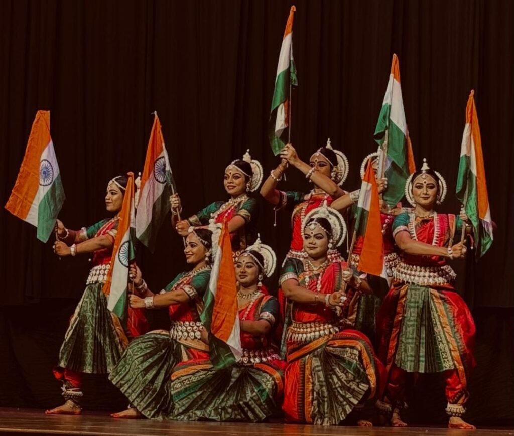 कला संस्कृति मलेशिया के मंच पर सक्ती जिले की विधि ने दी शानदार प्रस्तुति, अंतराष्ट्रीय स्तर पर बढ़ाया मान 3 img 20240825 wa03504425294826519413541 kshititech