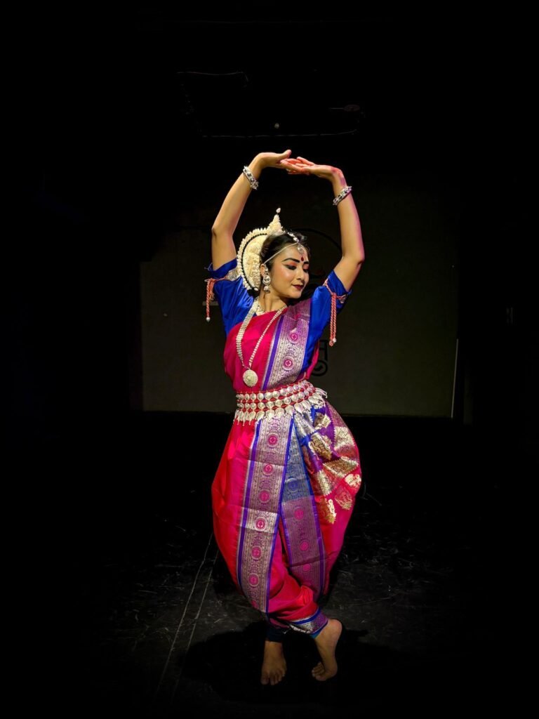 कला संस्कृति मलेशिया के मंच पर सक्ती जिले की विधि ने दी शानदार प्रस्तुति, अंतराष्ट्रीय स्तर पर बढ़ाया मान 5 img 20240825 wa03544006989197924903208 kshititech