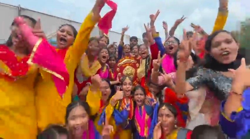 जिंदल वर्ल्ड स्कूल ने एक बार फिर लहराया जीत का परचम, जिला स्तरीय सांस्कृतिक कार्यक्रम में भगत सिंह थीम पर दी प्रस्तुति और जीता दिल, प्रथम पुरस्कार प्राप्त किया 2 screenshot 2024 0815 1555235869773461446364318 kshititech