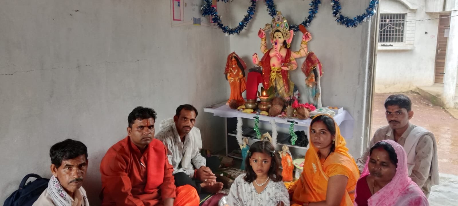 गणेशोत्सव:ज्ञान दायिनी पब्लिक स्कूल जर्वे में विराजे गणपति बप्पा, संचालिका पुष्पांजलि ने कहा- होता है सकारात्मक ऊर्जा का संचार 1 IMG 20240910 WA009428129 kshititech