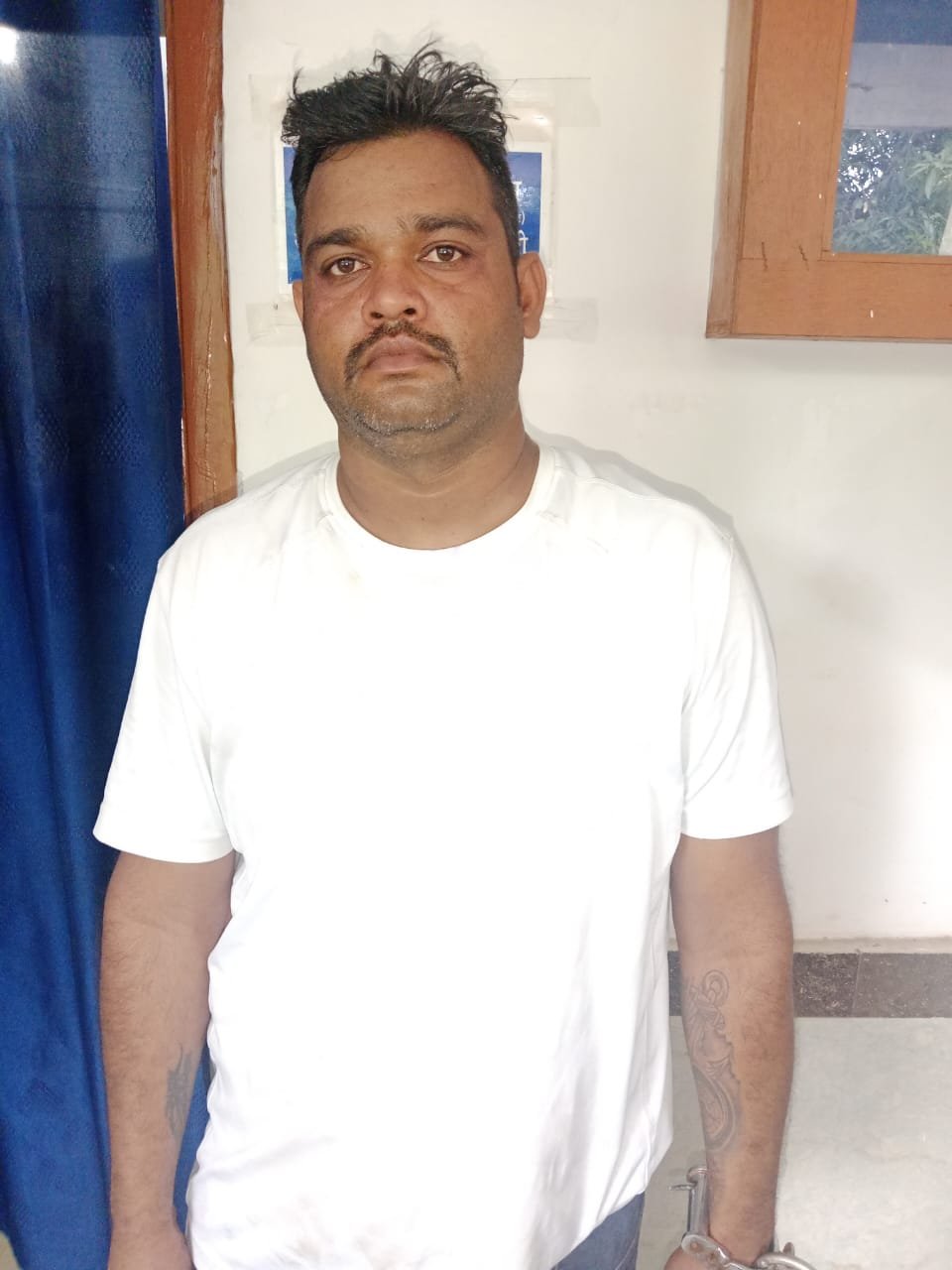 नौकरी के नाम पर ठगी करने वाले फरार 1 आरोपी को बाराद्वार पुलिस ने किया गिरफ्तार 1 ठगी करने वाले फरार आरोपी कमल सोनवानी की फोटो kshititech