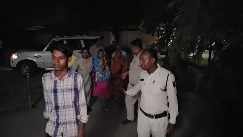 सक्ती क्राइम: पिता की हो चुकी थी मौत, माँ की जगह घर में मंझली बहन का था दबदबा, वह अपने आप को मुखिया और गुरु मानती थी, दोनों भाई करते थे विरोध इसीलिए हटाया रास्ते से 2 20241019 1959006170647018475624912 kshititech