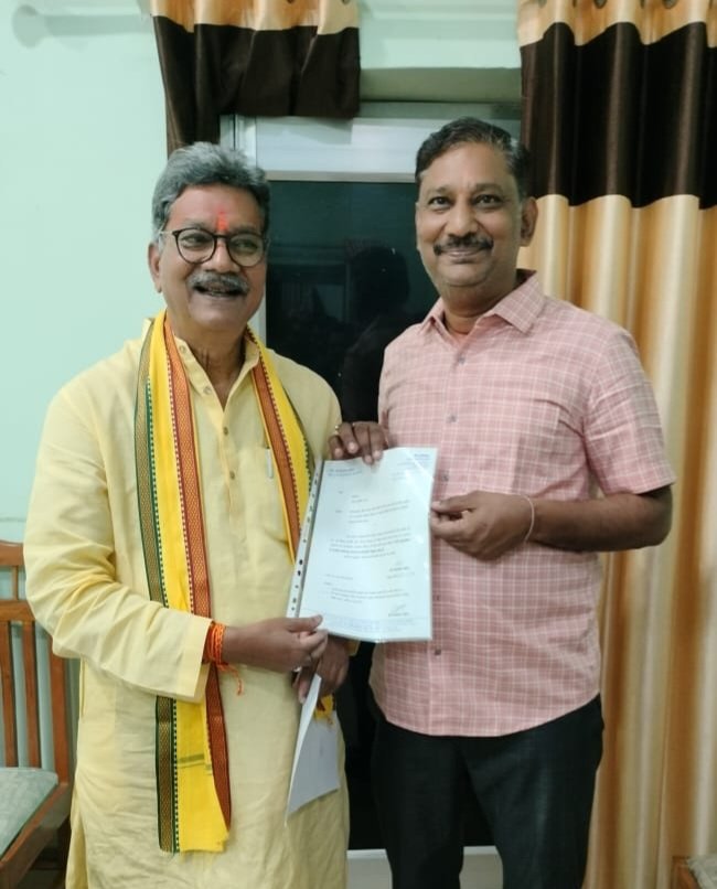कांग्रेस नेता आनंद अग्रवाल बने विधायक प्रतिनिधि, कहा- डॉक्टर महंत के नेतृत्व में होंगे विकास के नये आयाम स्थापित 1 IMG 20241010 WA0276 kshititech