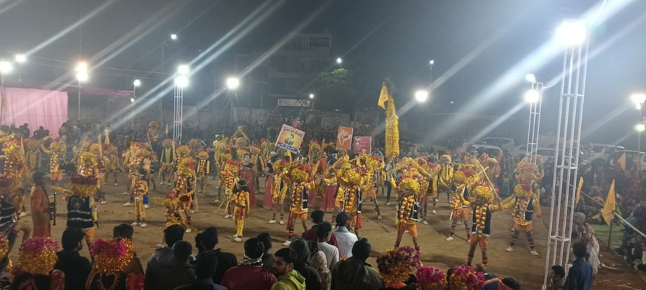यादव समाज की अलग पहचान, हम सबके लिए गौरव की बात, रावत नाच में हुआ शौर्य का प्रदर्शन, बिलासपुर की टीम ने प्राप्त किया प्रथम स्थान 1 1000842770 kshititech