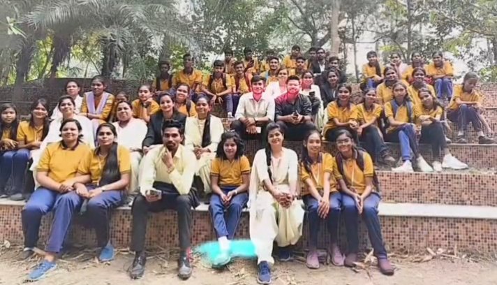 जेबीडीएवी हायर सेकेंडरी स्कूल के विद्यार्थियों का शैक्षिक एवं मनोरंजक भौगोलिक भ्रमण 1 IMG 20241229 WA0276 kshititech