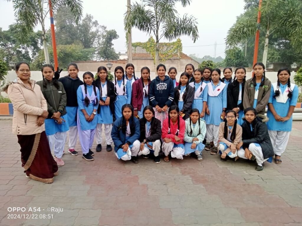 हायर सेकेंडरी खैरा के विद्यार्थियों ने किया चैतुरगढ़, पाली एवं लाफा का शैक्षणिक भ्रमण 2 img 20241230 wa04128699204730889125033 kshititech