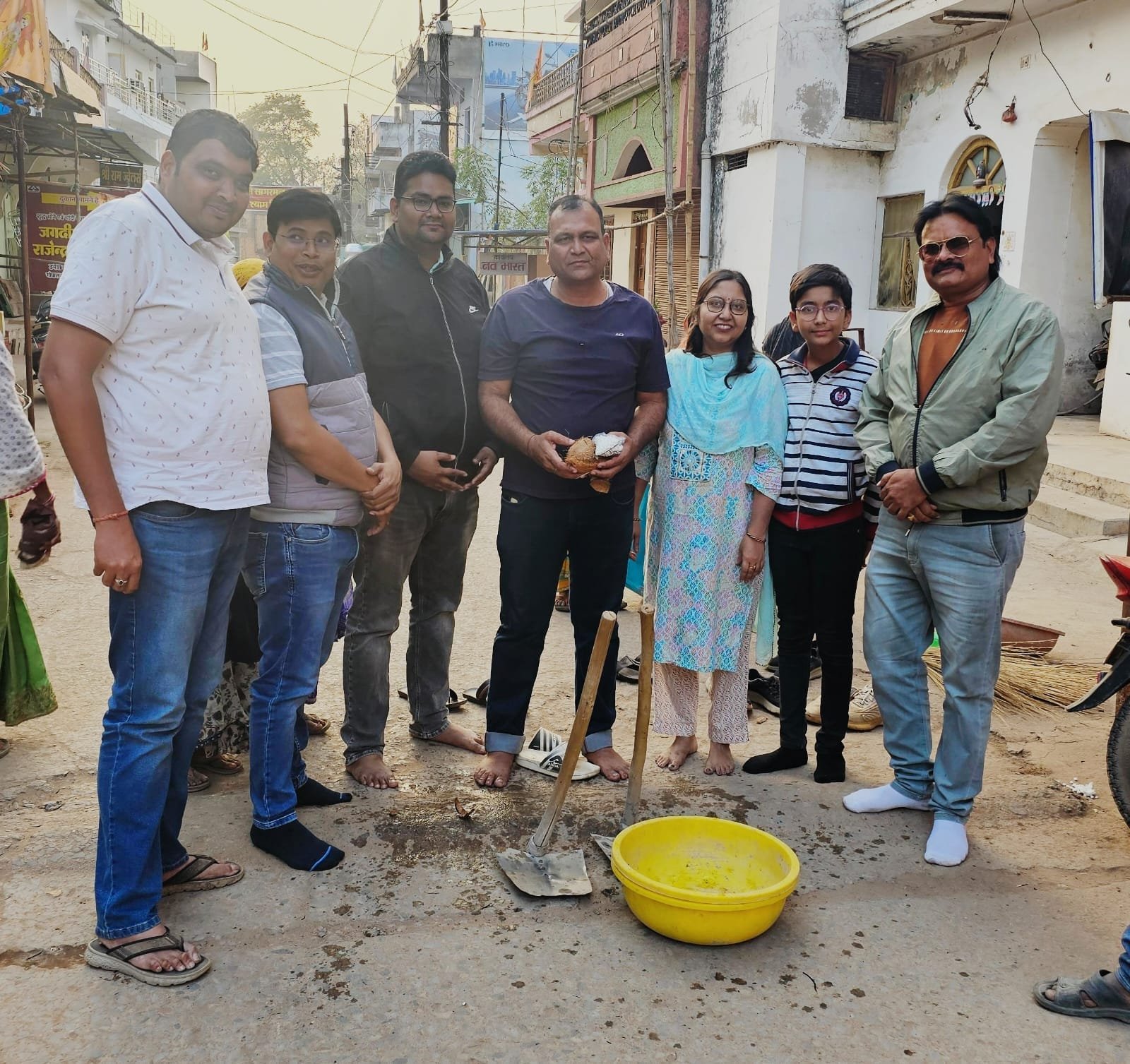 सक्ती की गोपाल टाकिज रोड की बदलेगी सूरत, डामरीकरण होगा, धूल से मिलेगी मुक्ति, पार्षद रजनी संजय रामचंद्र ने किया भूमि पूजन 1 IMG 20250110 WA0245 kshititech