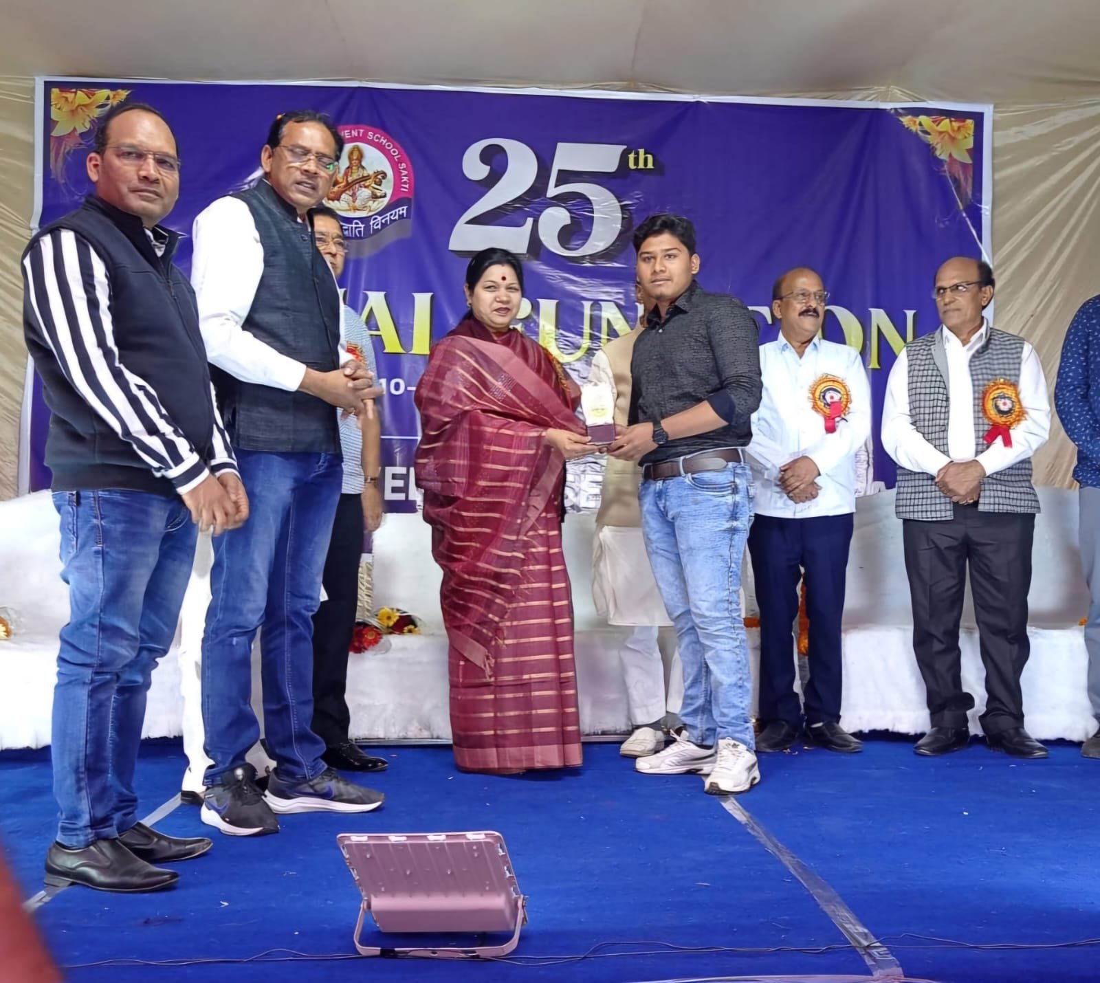 अनुनय कान्वेंट सक्ती के विद्यार्थी आपना भविष्य संवारने में हो रहे सफल- सांसद, 25 वें वार्षिकोत्सव में विद्यार्थियों ने किया अद्भुत कला का प्रदर्शन 1 IMG 20250111 WA0273 kshititech