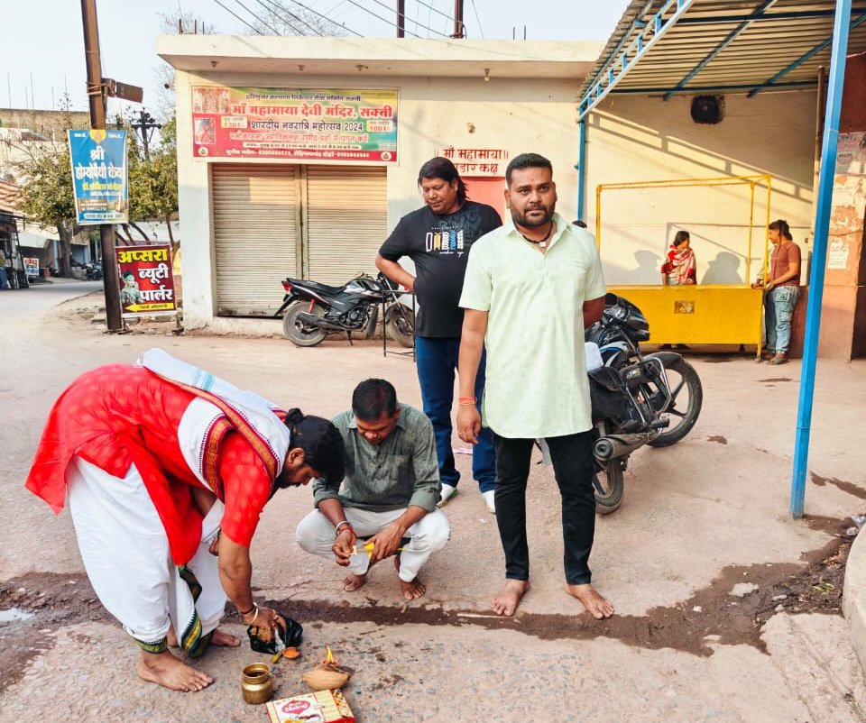 गजाधर यादव (नान्हू भांचा) का विकास पथ: डामरीकरण से वार्ड 13 के निवासियों को मिलेगी चमचमाती सड़क 1 IMG 20250129 WA0252 kshititech