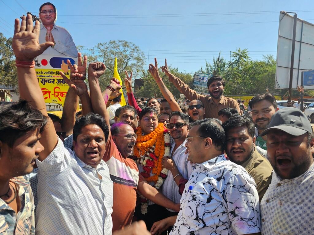 एक प्रचण्ड जीत: नगर पालिका सक्ती के चुनाव में निर्दलीय उम्मीदवार श्यामसुंदर अग्रवाल जनता की पसंद बनकर उभरे, भाजपा और कांग्रेस को हराया 4 20250215 1110526312293437807541065 kshititech