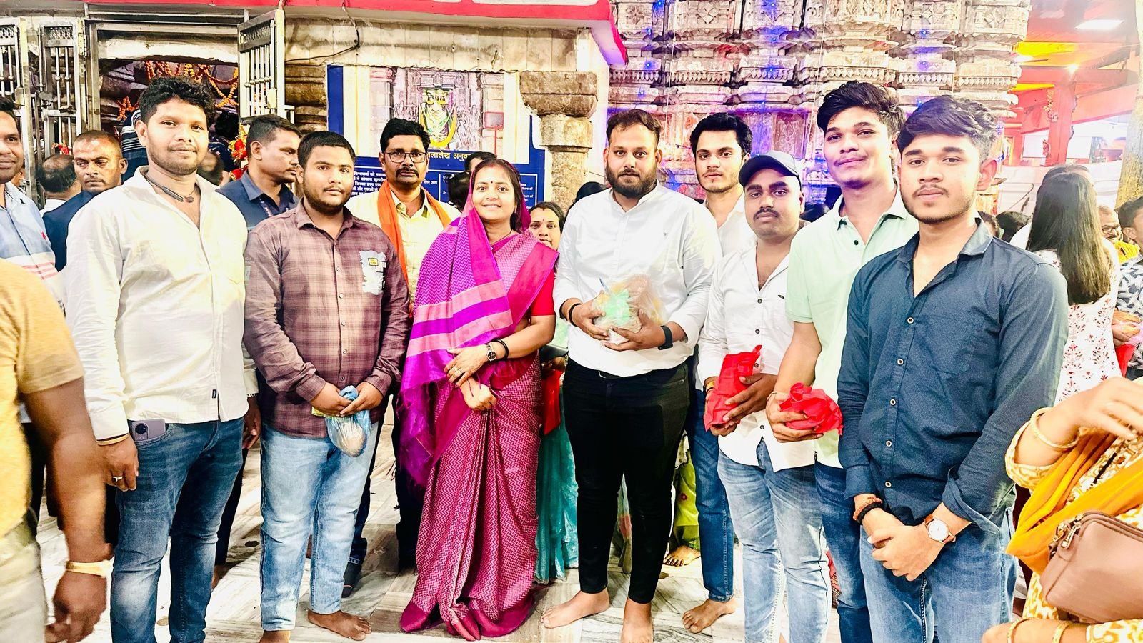 भाजयुमो जिला अध्यक्ष लोकेश साहू ने कैबिनेट मंत्री लक्ष्मी राजवाड़े से की मुलाकात 1 IMG 20250331 WA017428129 kshititech