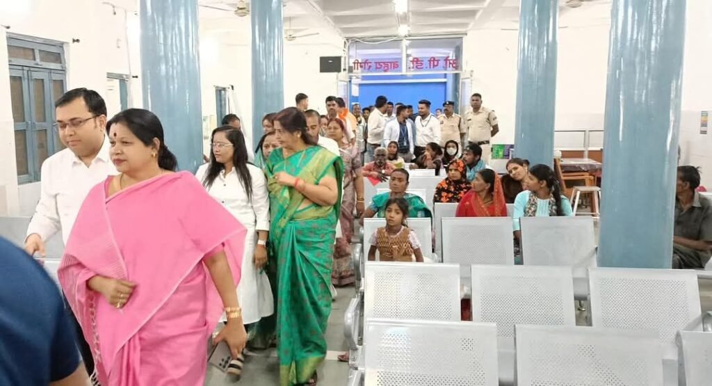जांजगीर चांपा लोकसभा क्षेत्र की सांसद श्रीमती कमलेश जांगड़े ने जिला चिकित्सा जांजगीर का किया निरीक्षण, कहा - मरीजों को किसी प्रकार की दिक्कत न हो इसका रखें ध्यान 3 img 20250307 wa03893628123852336026433 kshititech
