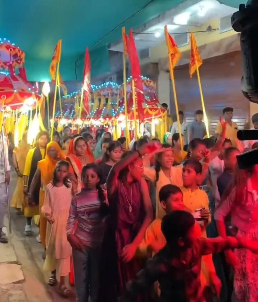 कलश यात्रा के साथ श्री रामकृष्ण नाम जप सप्ताह महायज्ञ का शुभारंभ 1 1001833860 kshititech