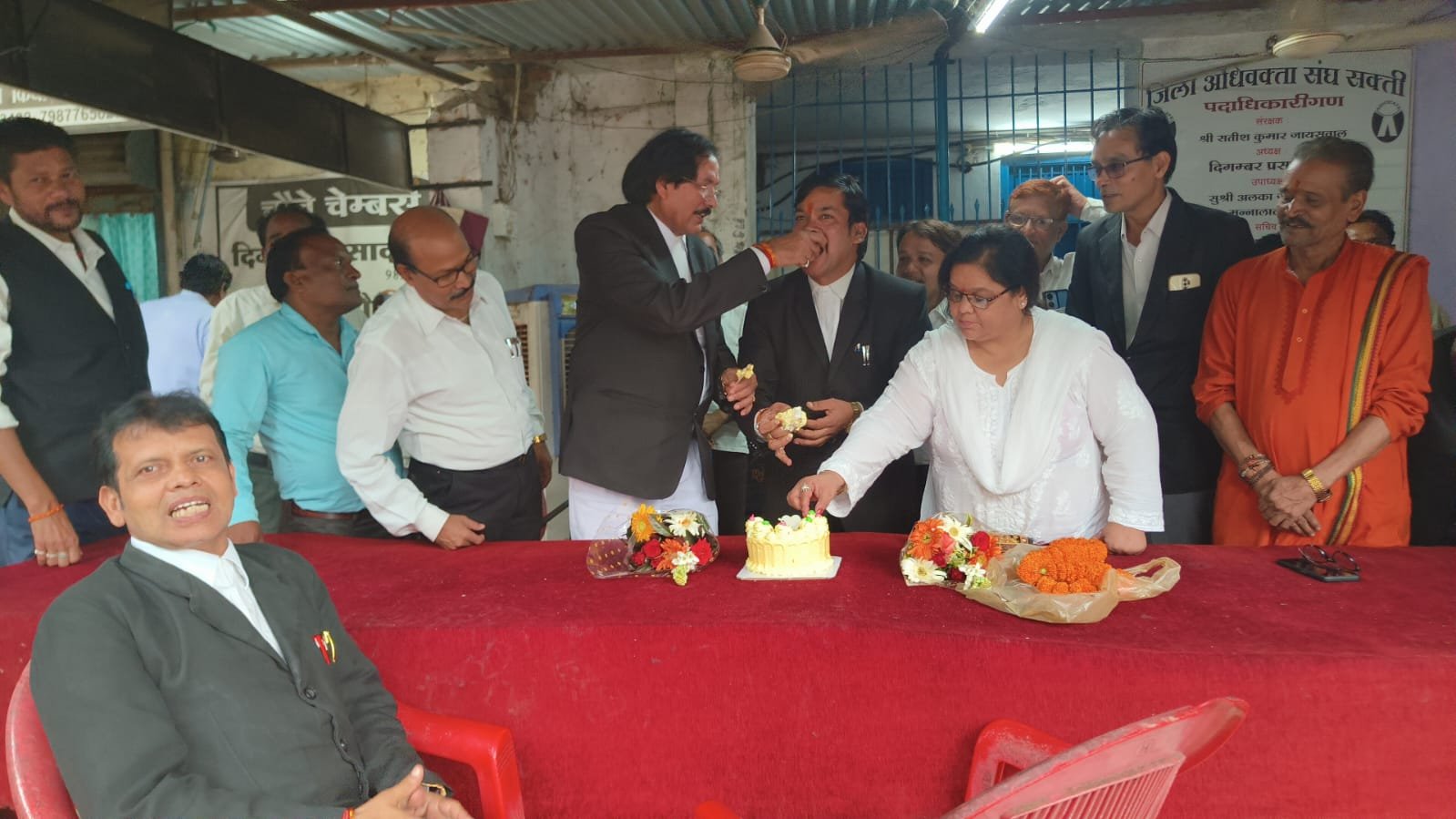 विधायक प्रतिनिधि अधिवक्ता रथ राम पटेल का जन्मदिन मनाया गया, अधिवक्ताओं ने दी शुभकामनाएं 1 IMG 20250628 WA0026 1 kshititech