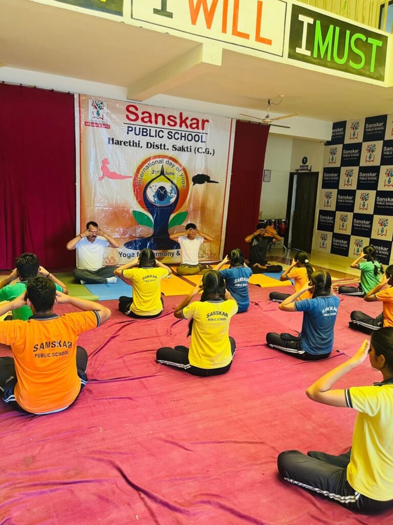 संस्कार पब्लिक स्कूल, सक्ती में अंतर्राष्ट्रीय योग दिवस का भव्य आयोजन 3 img 20250622 wa0002134975038118081439 kshititech