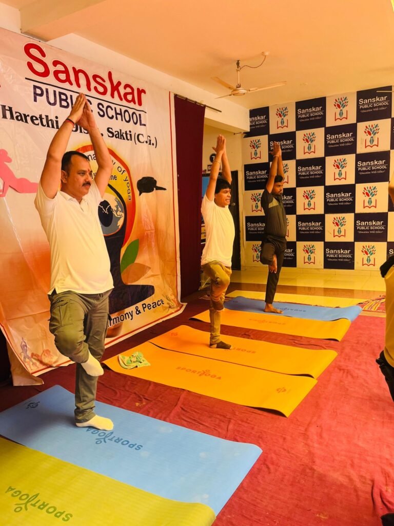 संस्कार पब्लिक स्कूल, सक्ती में अंतर्राष्ट्रीय योग दिवस का भव्य आयोजन 2 img 20250622 wa00035066617925404244654 kshititech