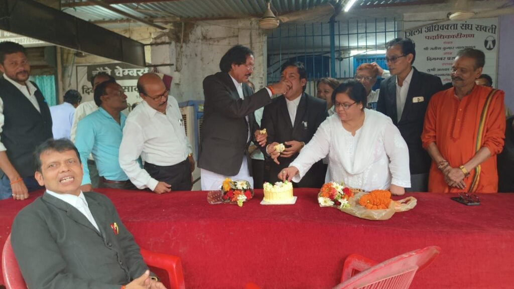 विधायक प्रतिनिधि अधिवक्ता रथ राम पटेल का जन्मदिन मनाया गया, अधिवक्ताओं ने दी शुभकामनाएं 6 img 20250628 wa00265599910984391230306 kshititech